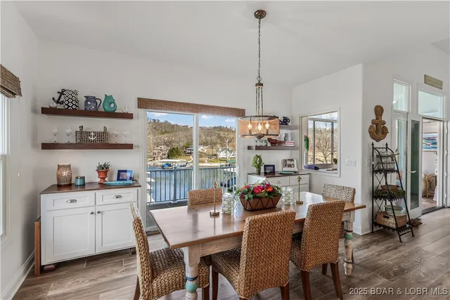 $1,099,000 | 115 Cypress Point Lane, Lake Ozark, MO 65049