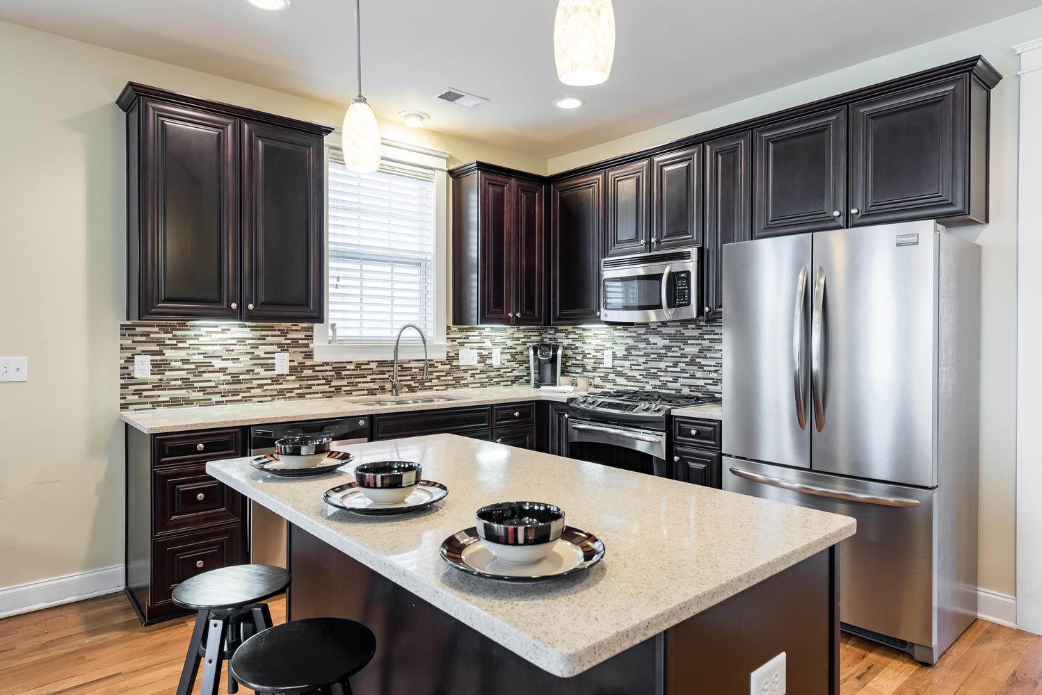 1263 Appling Drive Mount Pleasant, SC 29464 - Photo 21 of 59 Open kitchen with stainless appliances
