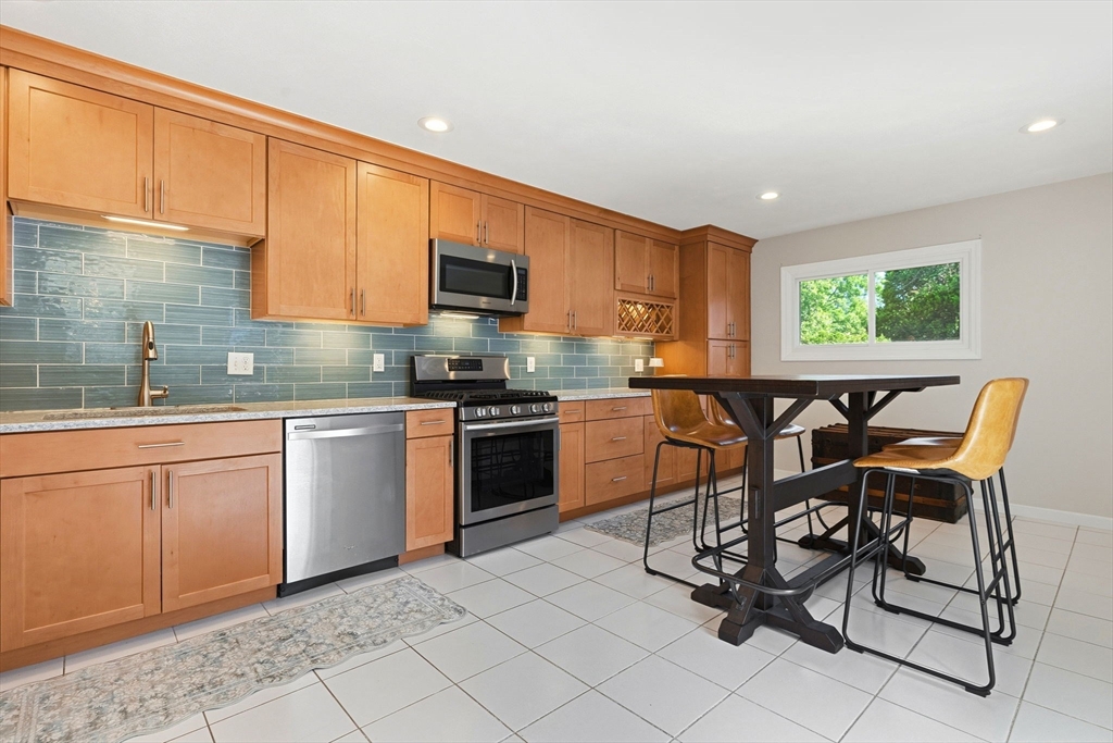 3 Mariners Way, Unit 3 Salem, MA 01970 - Photo 7 of 33