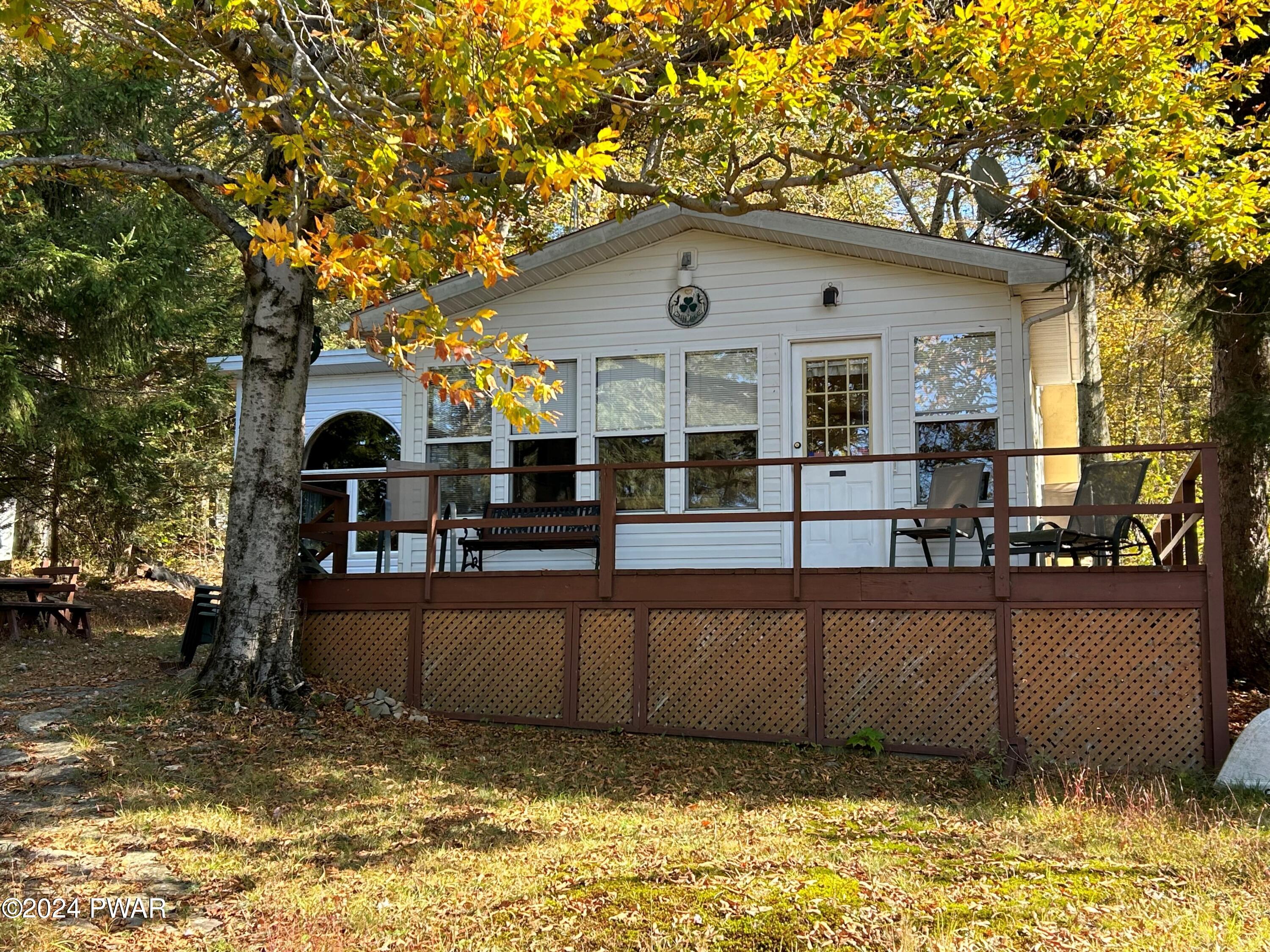 157 Ridgefield Point Road, Unit 19C439 Greentown, PA 18426 - Photo 3 of 50