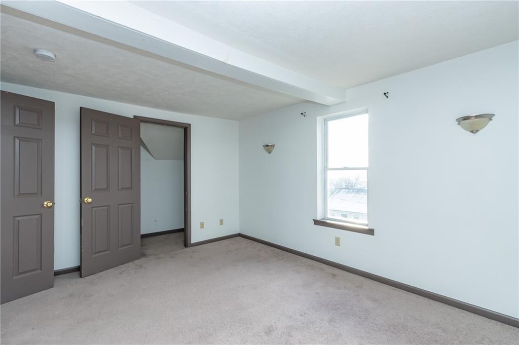 400 West Fulton Street Butler, PA 16001 - Photo 20 of 22 an empty room with windows