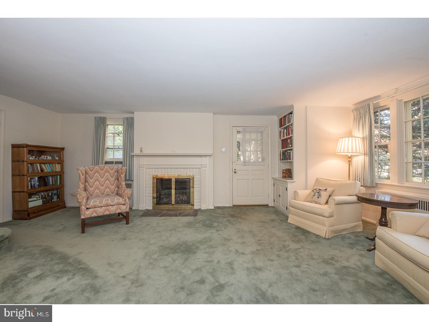 113 Blackthorn Road Wallingford, PA 19086 - Photo 4 of 25