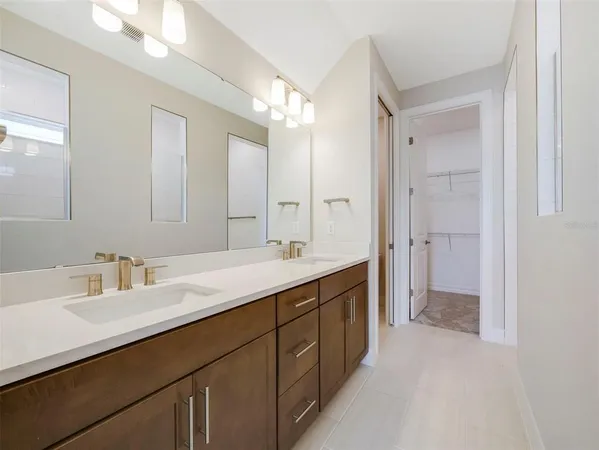 $640,000 | 15319 Soaring Blf Drive, Montverde, FL 34756
