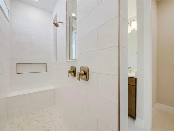 $640,000 | 15319 Soaring Blf Drive, Montverde, FL 34756