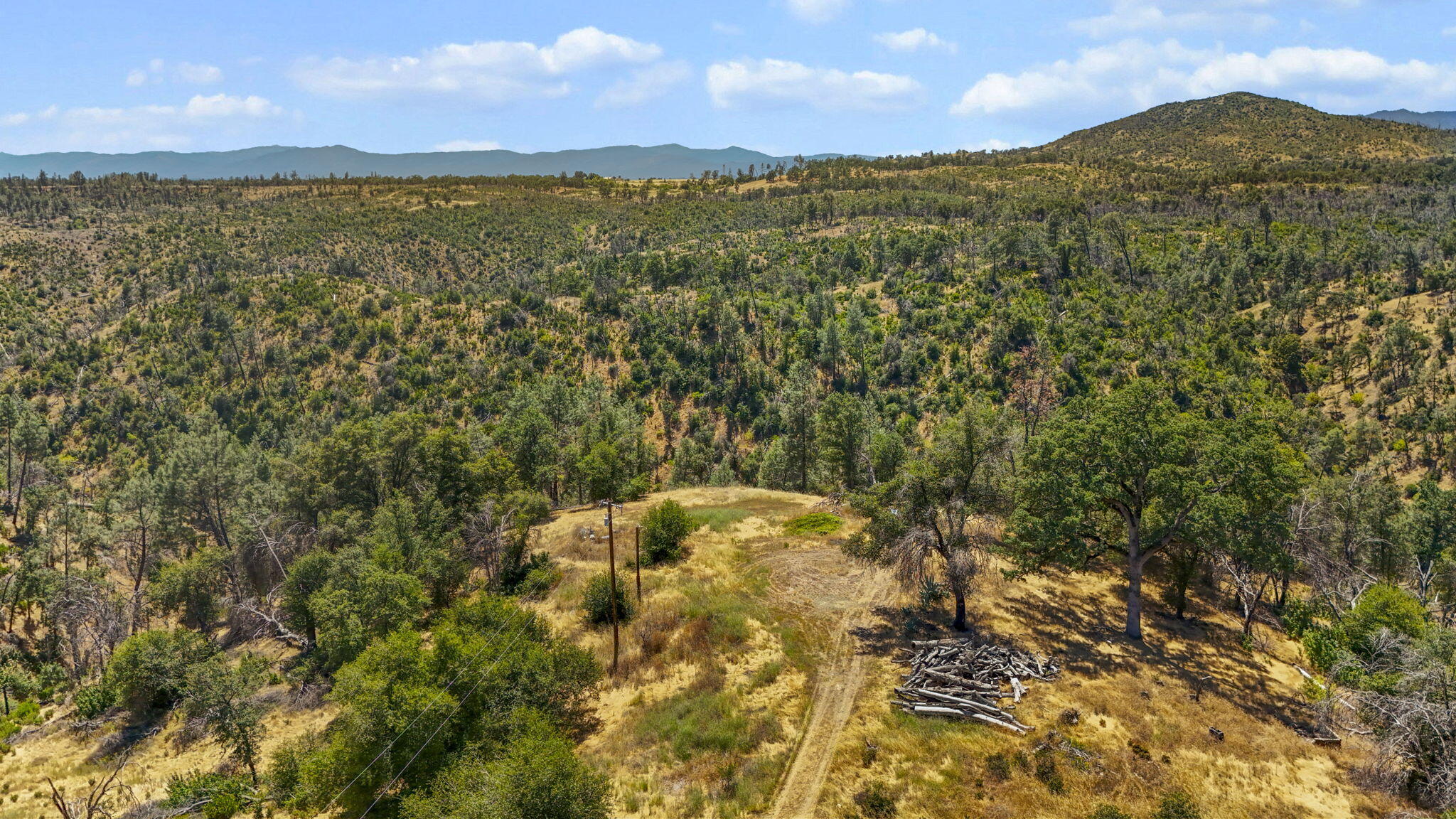 8034 Muletown Road Redding, CA 96001 - Photo 5 of 17 14-web-or-mls-DJI_20260610141150_0159_D