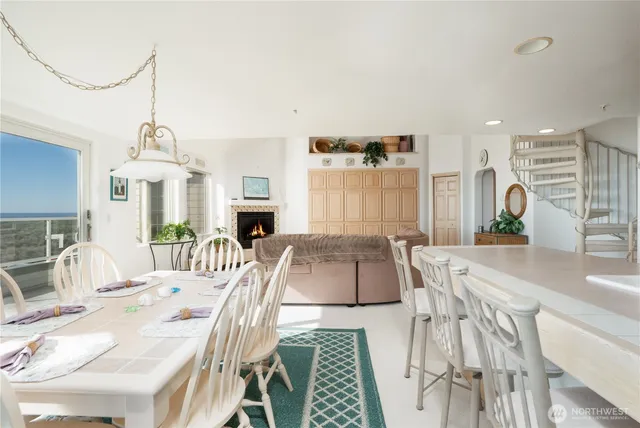 $425,000 | 1599 East Ocean Shores Boulevard Southwest, Unit 3, Ocean Shores, WA 98569