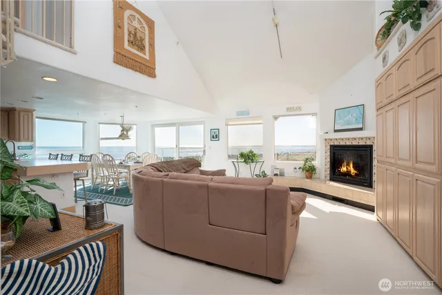 $425,000 | 1599 East Ocean Shores Boulevard Southwest, Unit 3, Ocean Shores, WA 98569