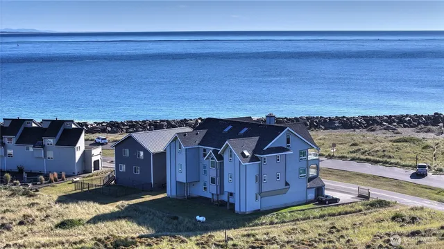 $425,000 | 1599 East Ocean Shores Boulevard Southwest, Unit 3, Ocean Shores, WA 98569