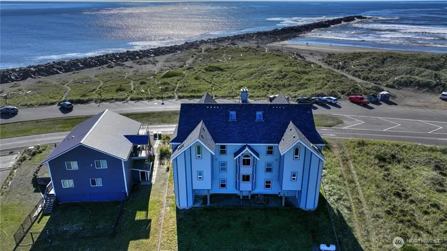 $425,000 | 1599 East Ocean Shores Boulevard Southwest, Unit 3, Ocean Shores, WA 98569