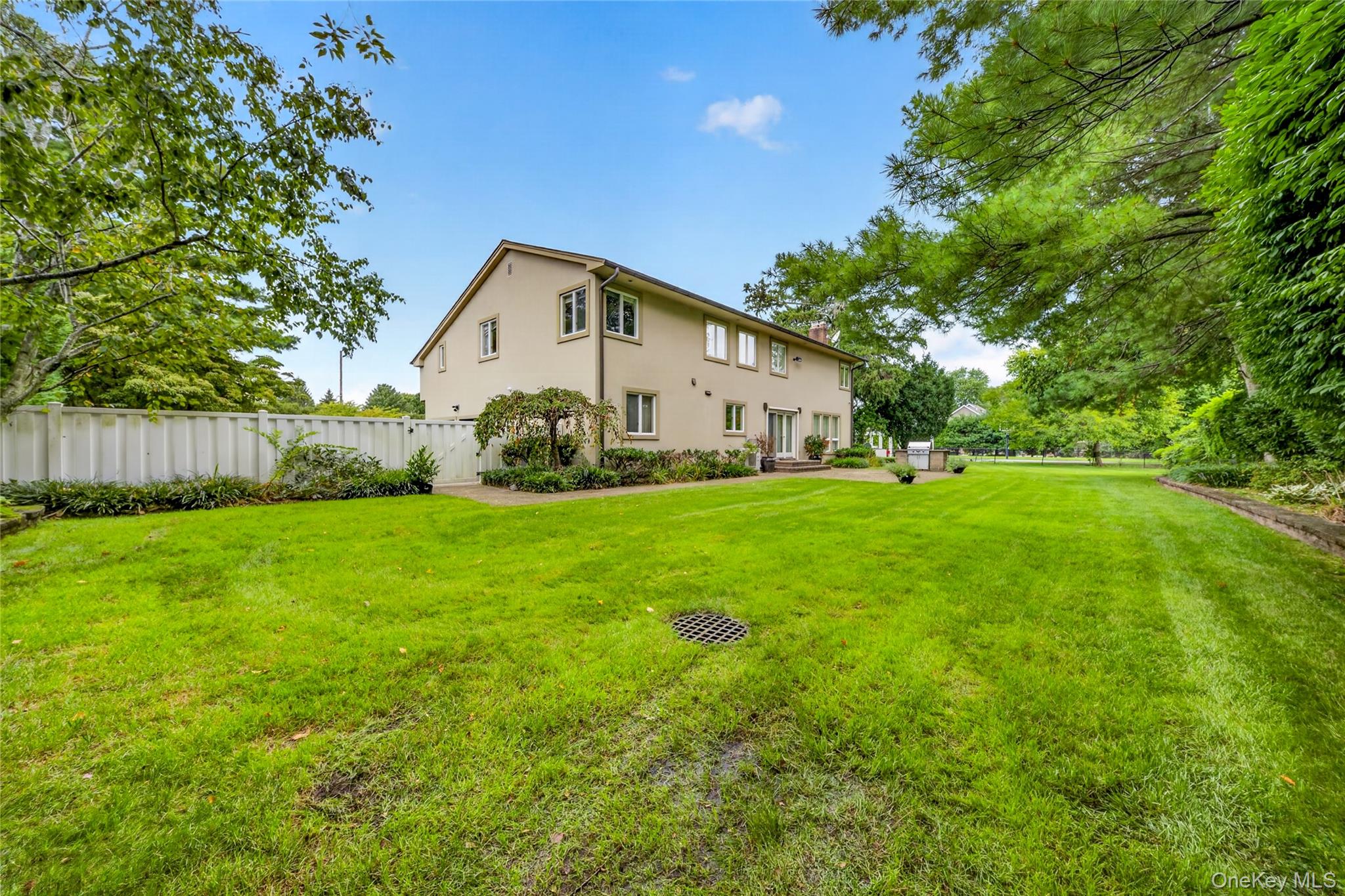 3 Pond Ridge Road Woodbury, NY 11797 - Photo 23 of 25 Gallery Image 23