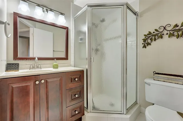 $96,500 | 4805 Northwest 35th Street, Unit 603, Lauderdale Lakes, FL 33319