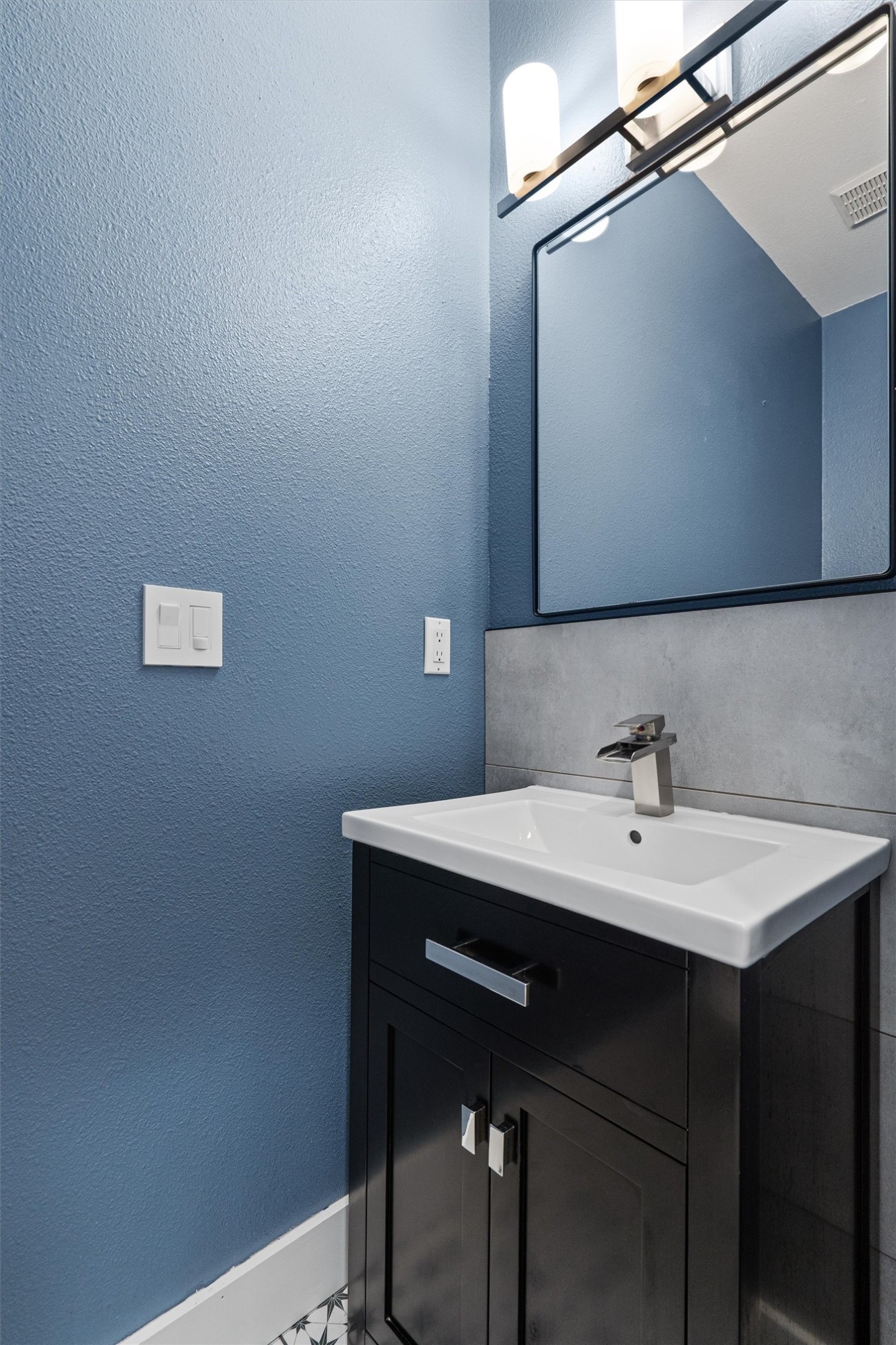 1203 Thackeray Lane Pflugerville, TX 78660 - Photo 17 of 38