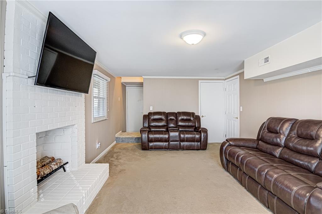 152 Greenvalley Road Winston-Salem, NC 27106 - Photo 19 of 31 Gallery Image 19