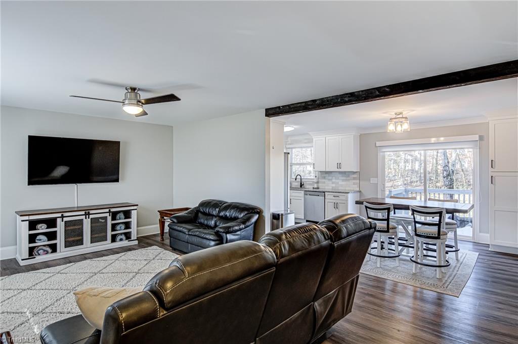 152 Greenvalley Road Winston-Salem, NC 27106 - Photo 3 of 31 Gallery Image 3