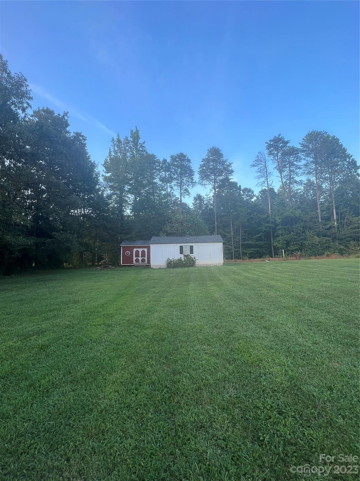 160 Hunters Pointe Drive Dallas, NC 28034 - Photo 27 of 31 a view of a green field