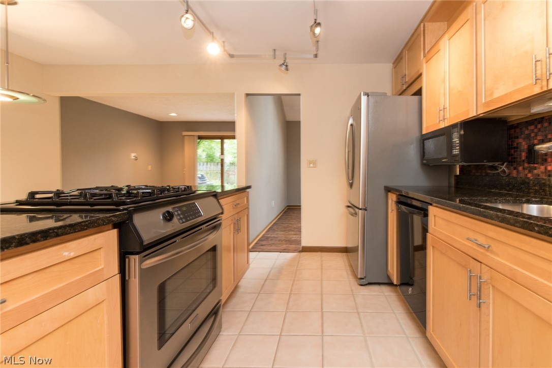 2176 Coventry Road Cleveland Heights, OH 44118 - Photo 10 of 26