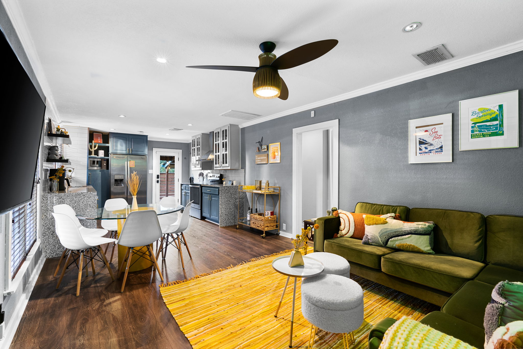 13919 Hummingbird Lane Austin, TX 78732 - Photo 2 of 38