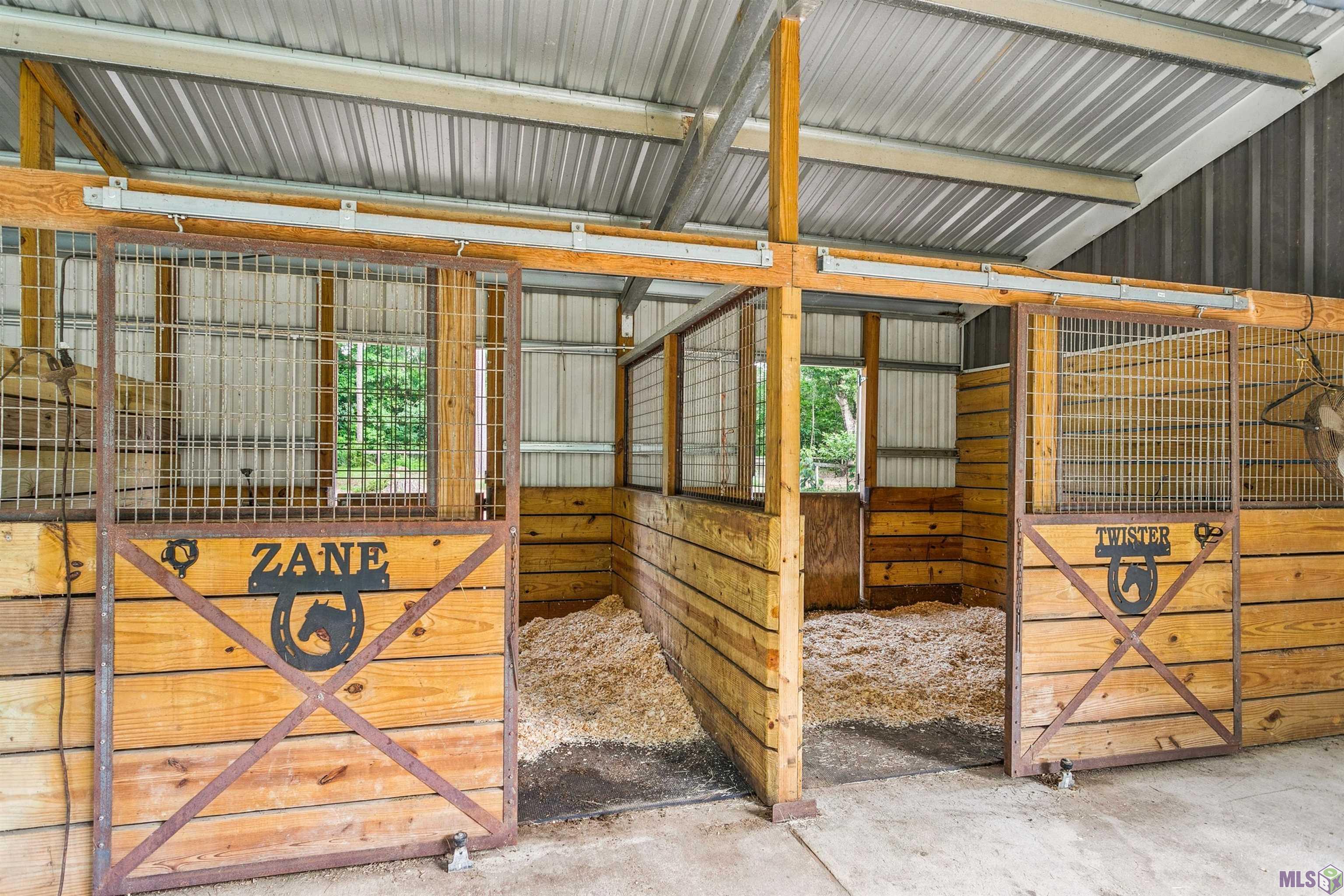 80199 Highway 1083 Bush, LA 70431 - Photo 17 of 26