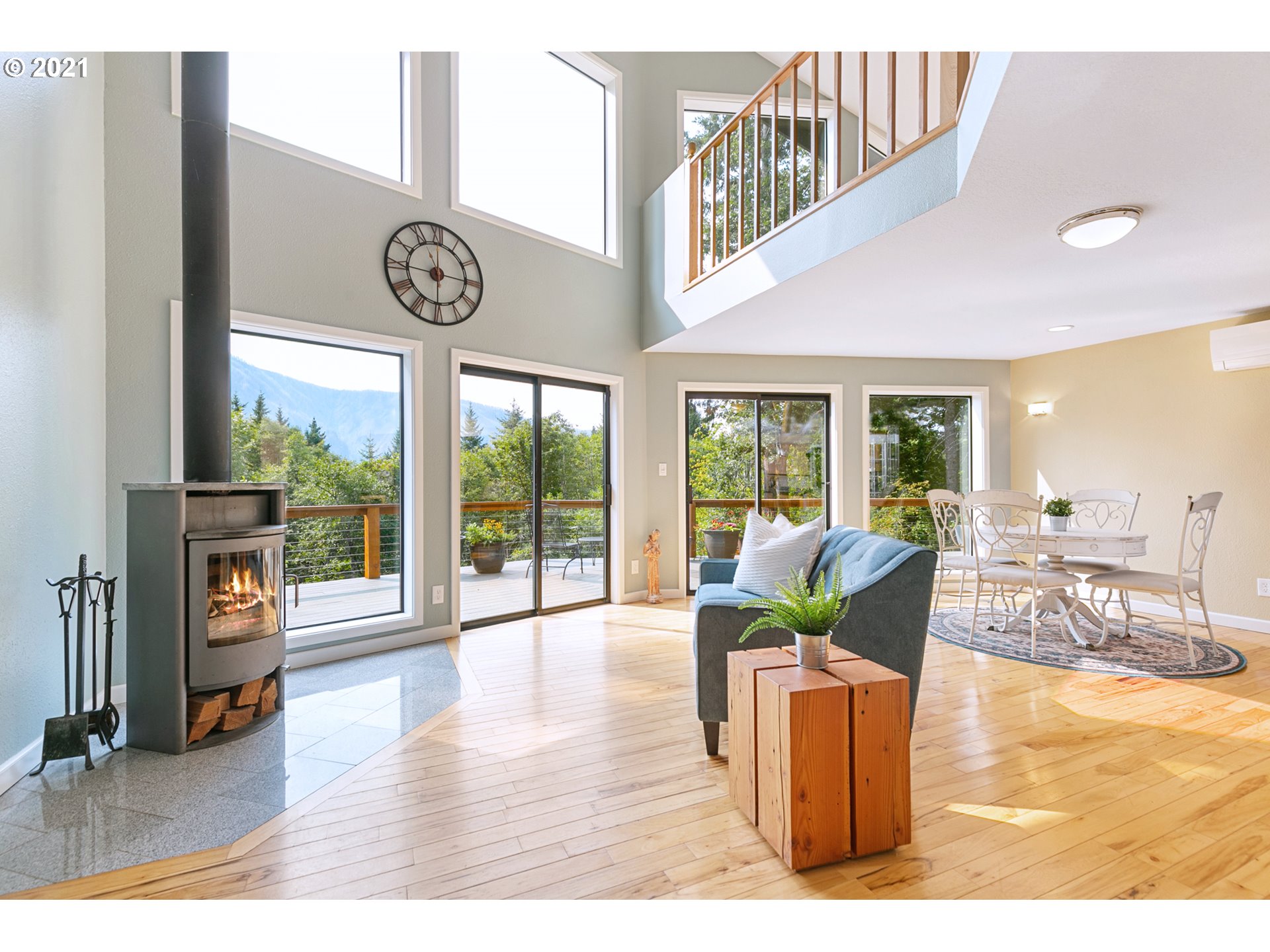 261 Beacon Highland Road East Stevenson, WA 98648 - Photo 4 of 32 Gallery Image 4