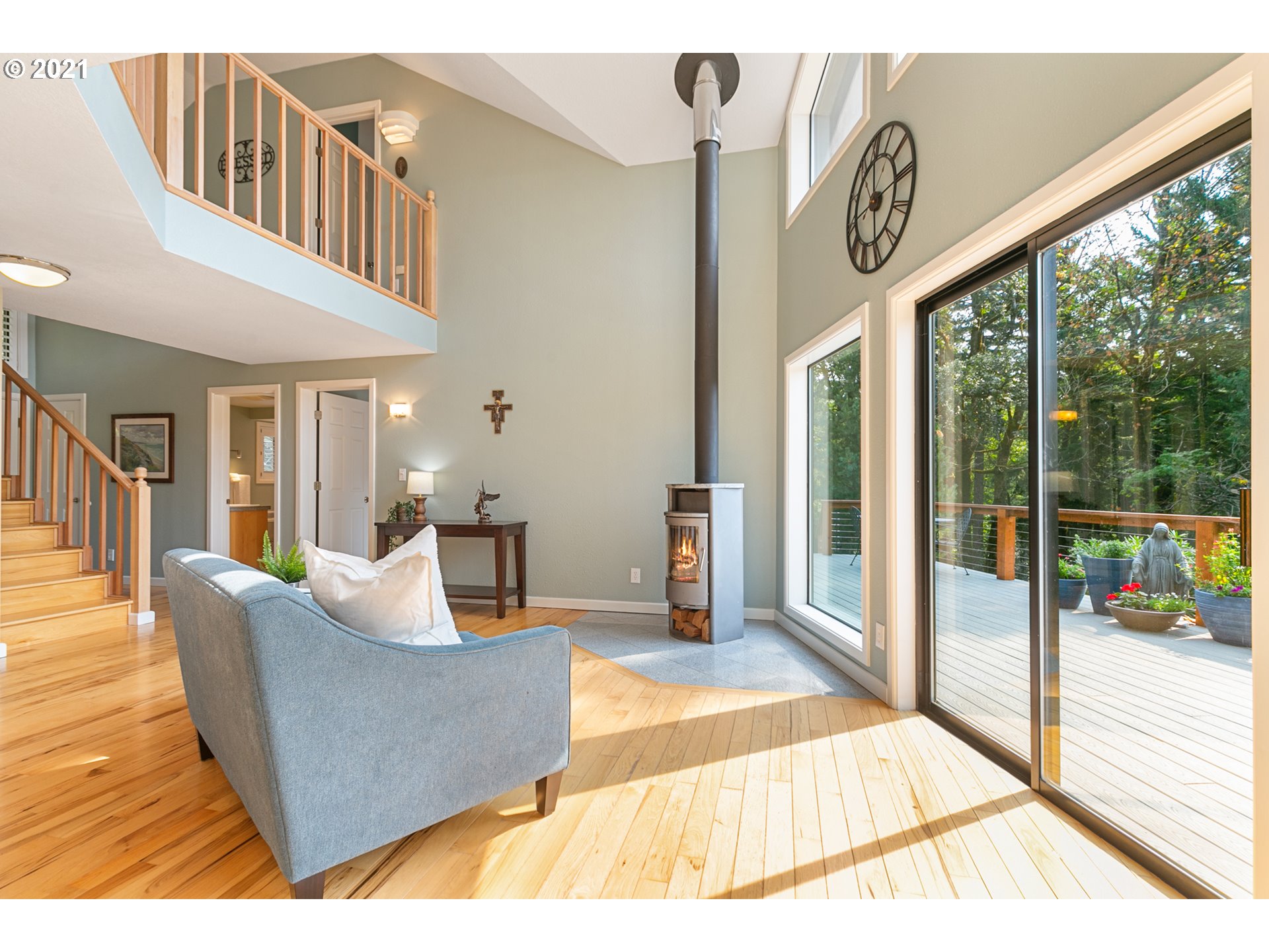 261 Beacon Highland Road East Stevenson, WA 98648 - Photo 5 of 32 Gallery Image 5