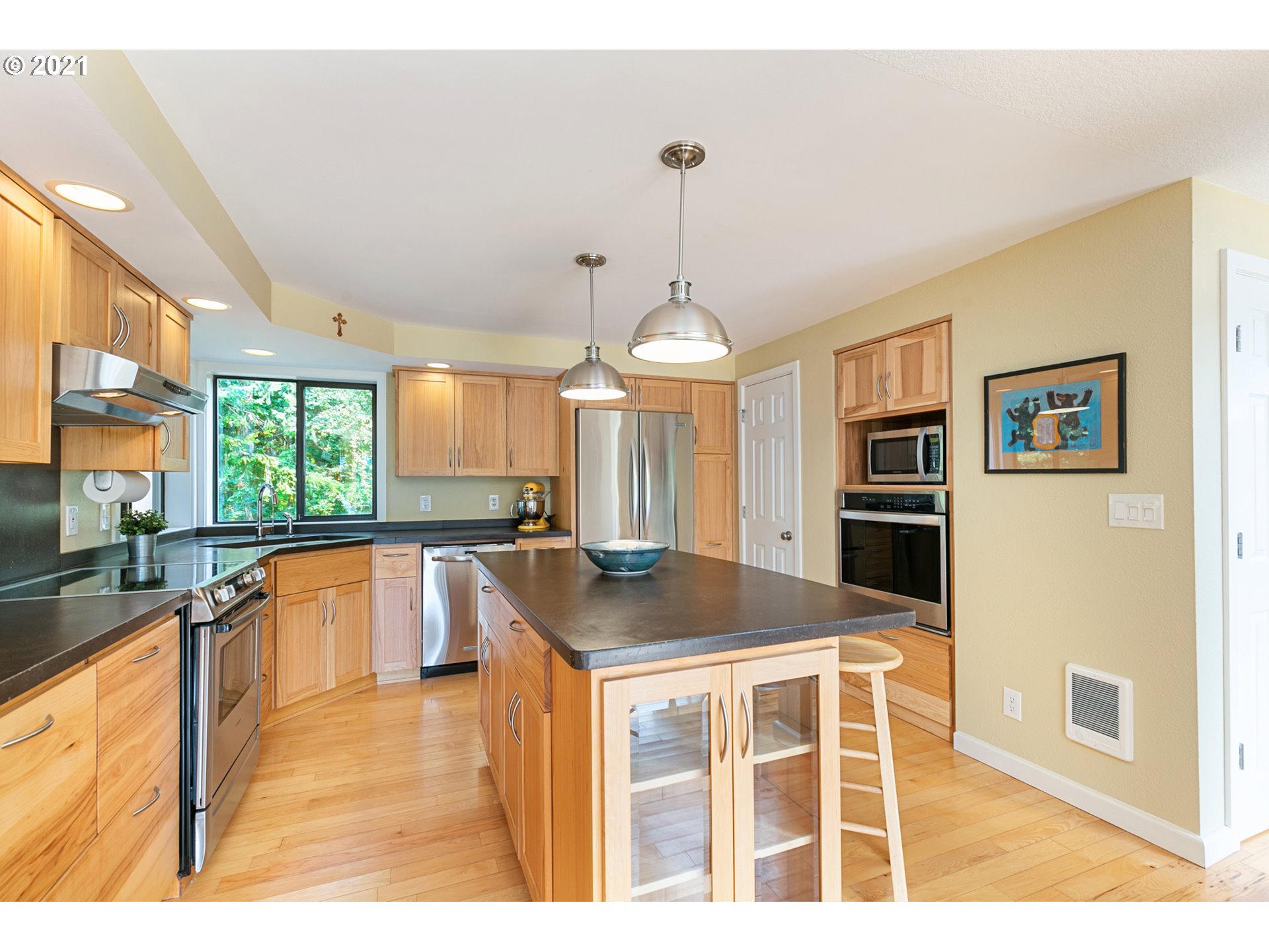 261 Beacon Highland Road East Stevenson, WA 98648 - Photo 7 of 32 Gallery Image 7