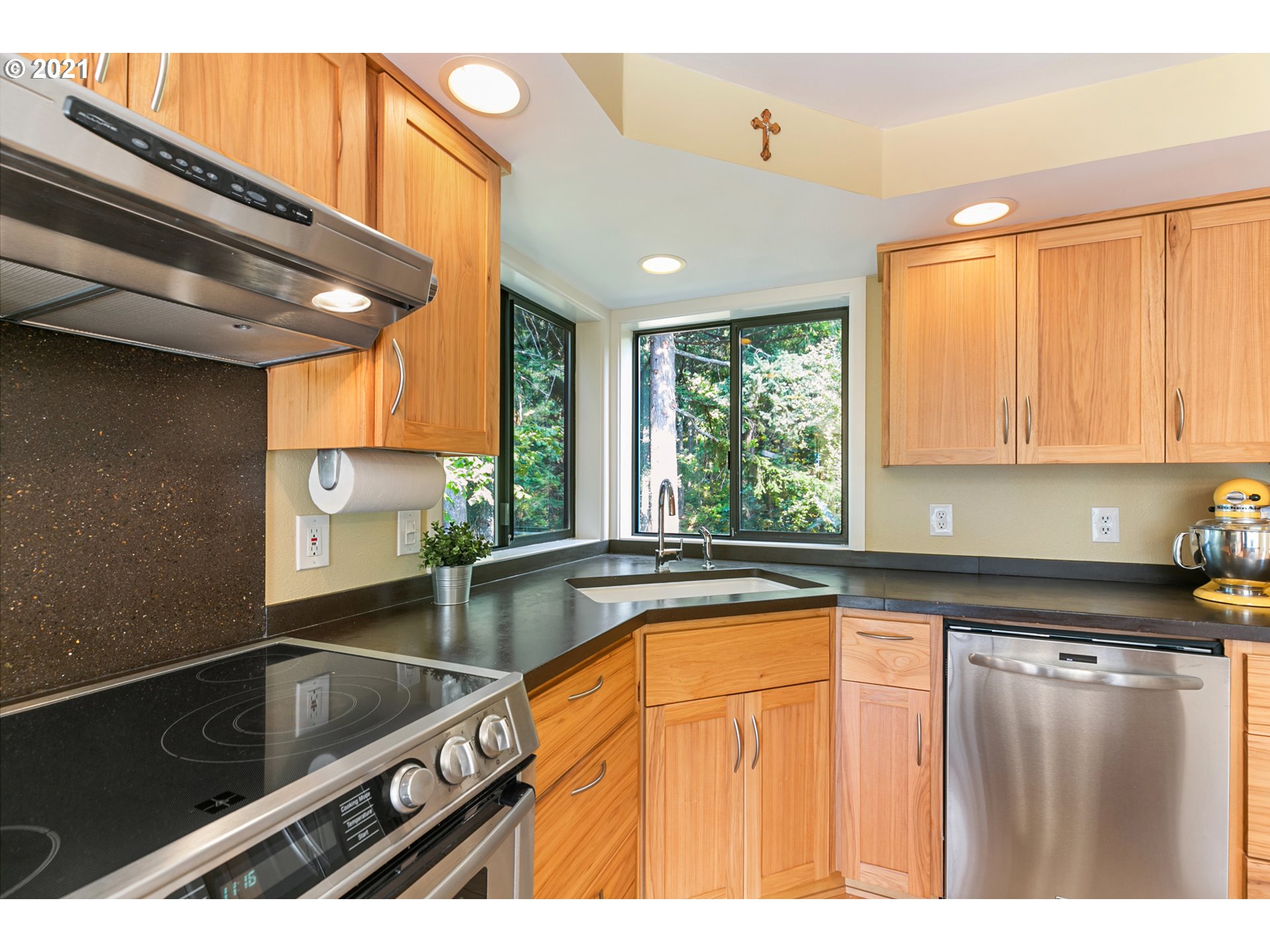 261 Beacon Highland Road East Stevenson, WA 98648 - Photo 8 of 32 Gallery Image 8