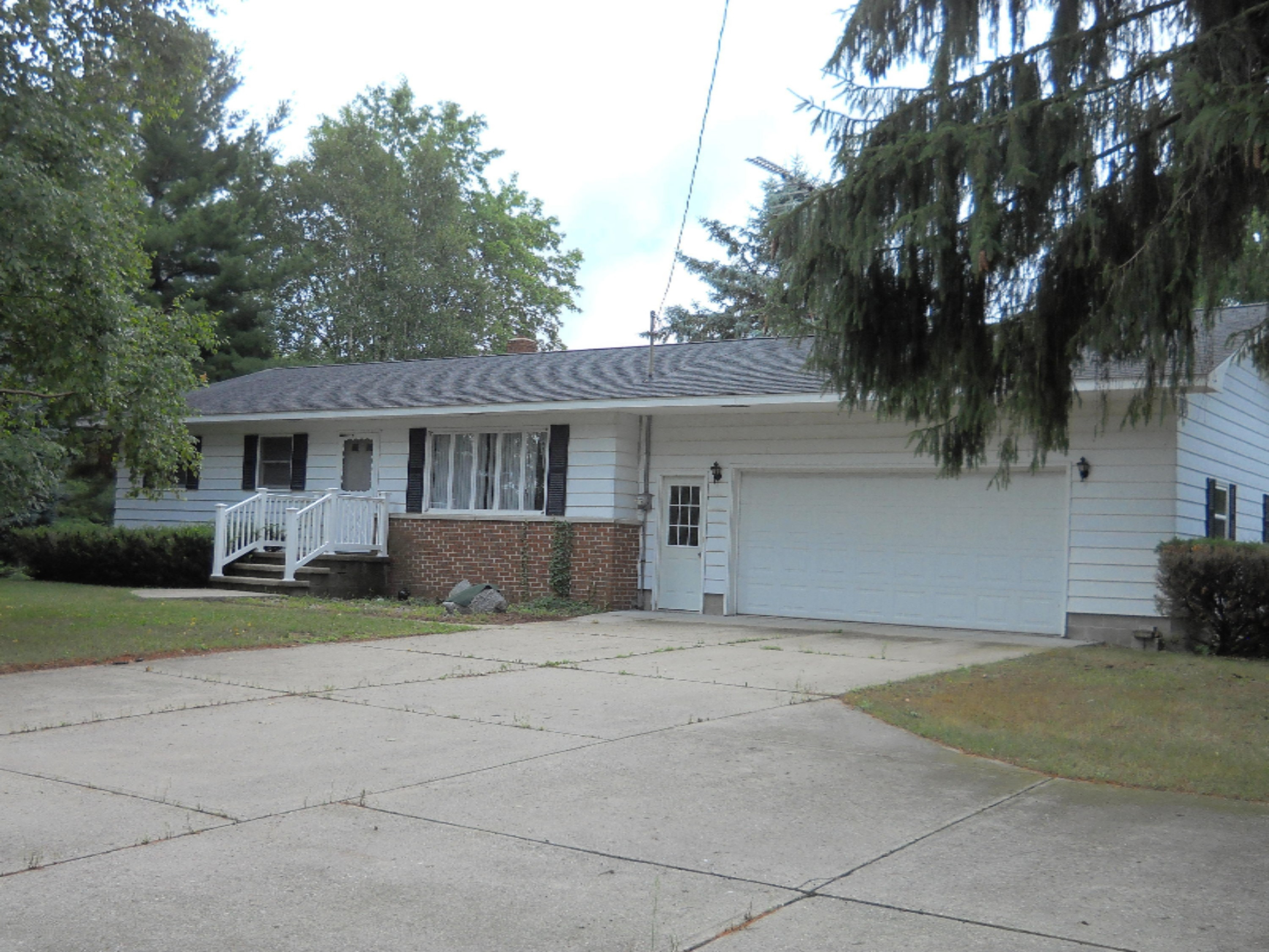 8576 East Colby Road Crystal, MI 48818 - Photo 1 of 21 8576 E. Colby Rd.