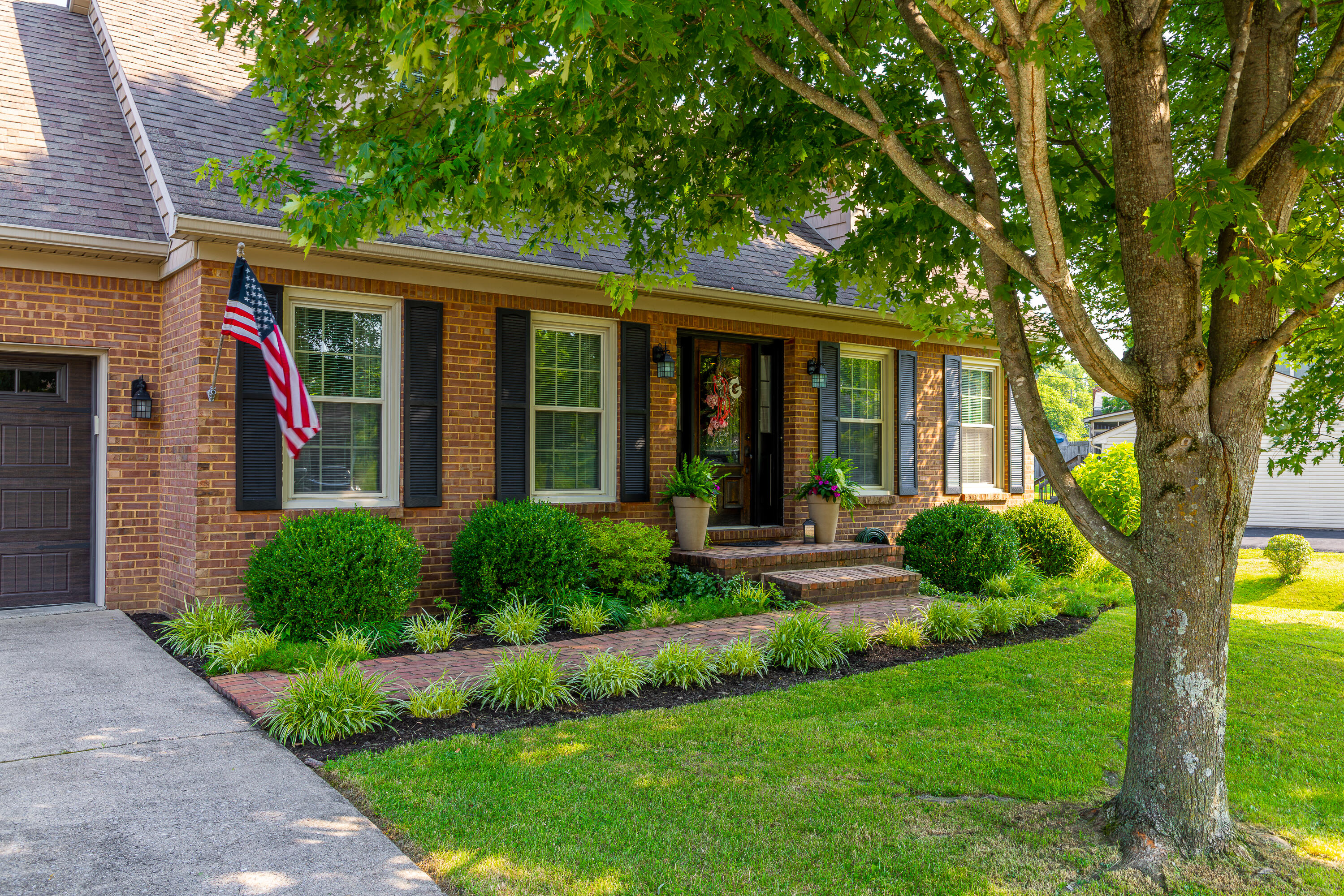 413 Willowbrook Road Winchester, KY 40391 - Photo 3 of 49 1-4