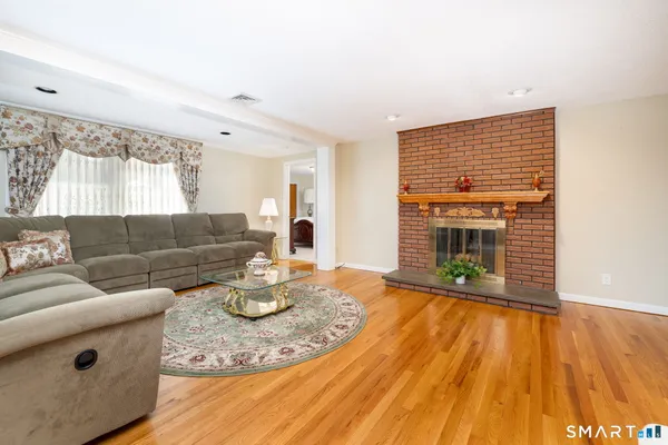 $850,000 | 101 Collier Road, Wethersfield, CT 06109