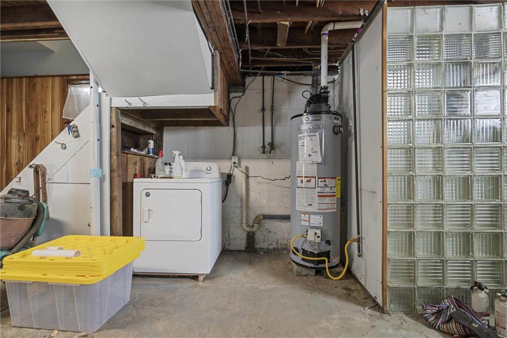 475 West Lake Road Transfer, PA 16154 - Photo 19 of 37