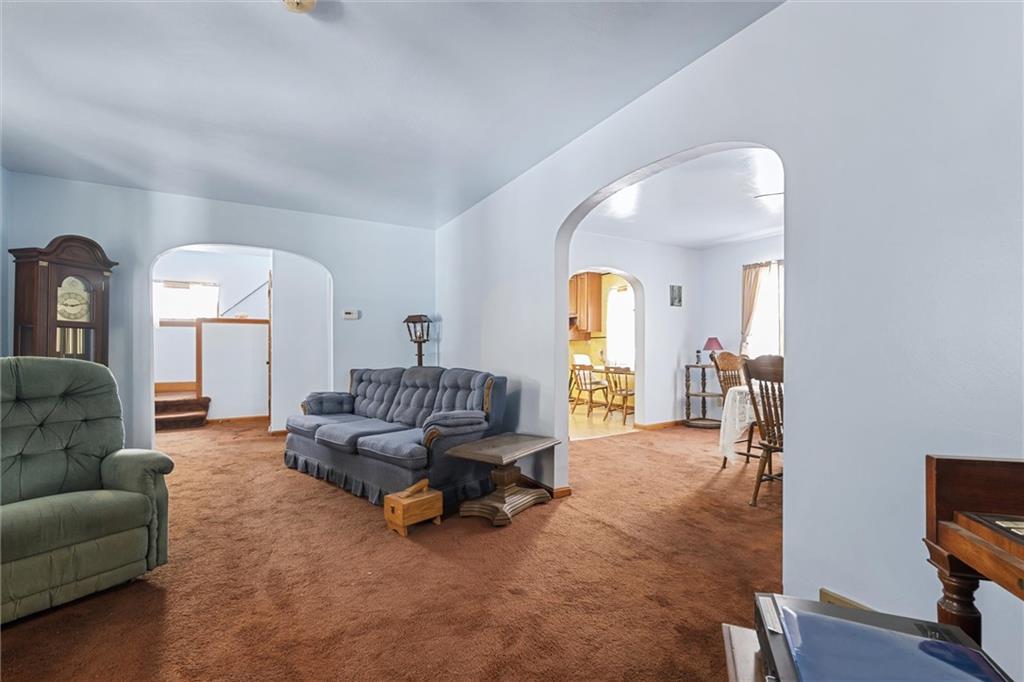 475 West Lake Road Transfer, PA 16154 - Photo 4 of 37