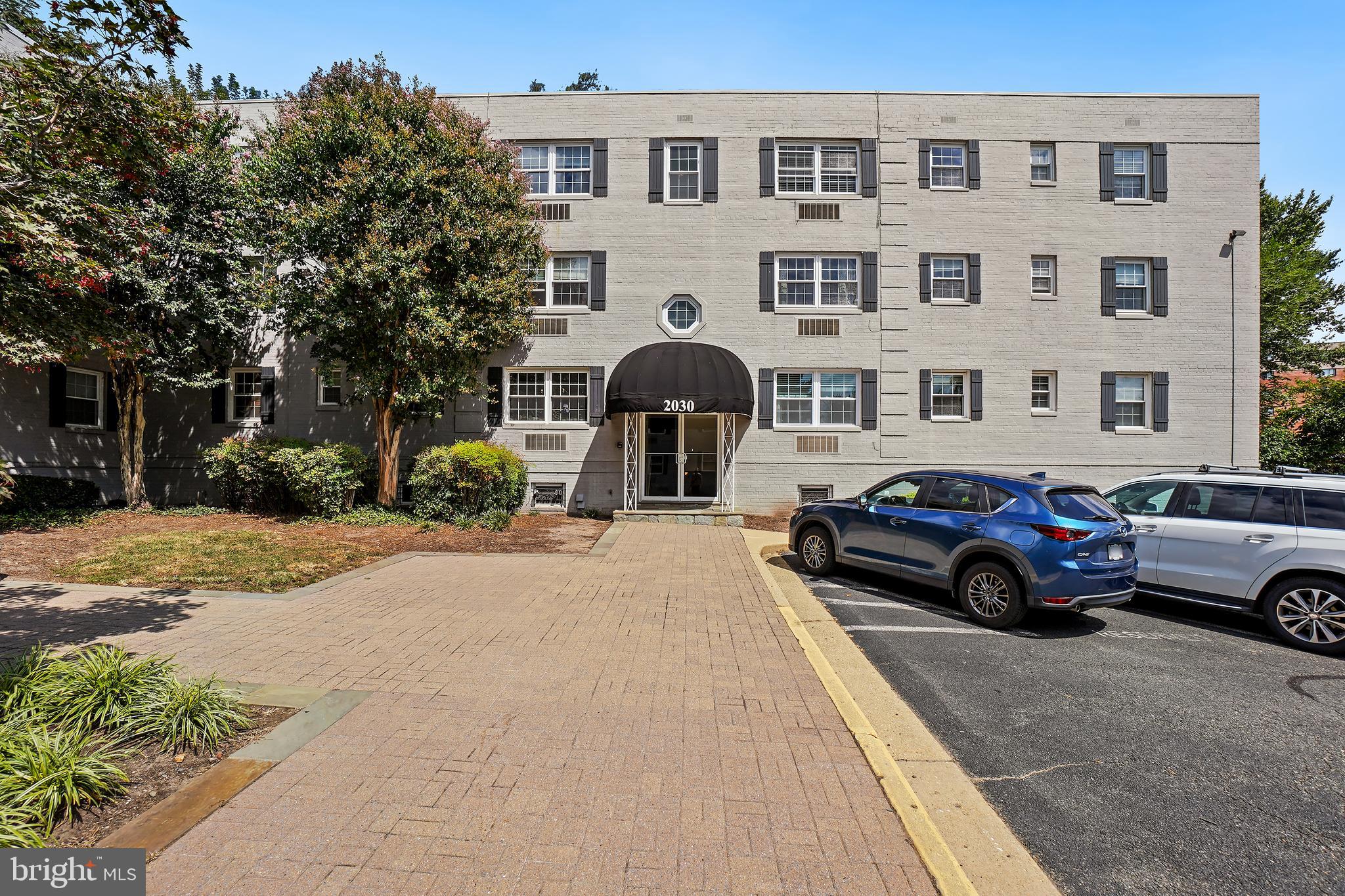 2030 North Vermont Street, Unit 301 Arlington, VA 22207 - Photo 27 of 32 a house view