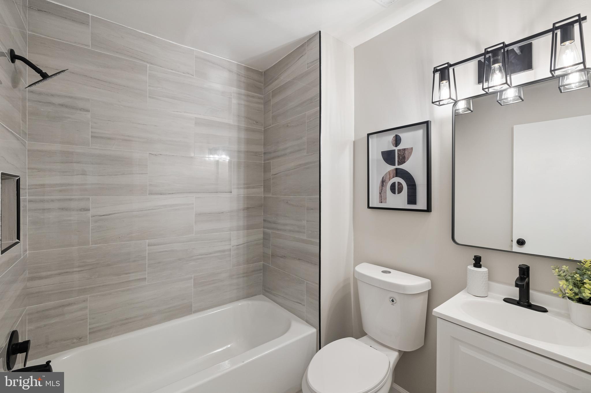 8006 Inverness Ridge Road Potomac, MD 20854 - Photo 21 of 43 Updated hallway bathroom!