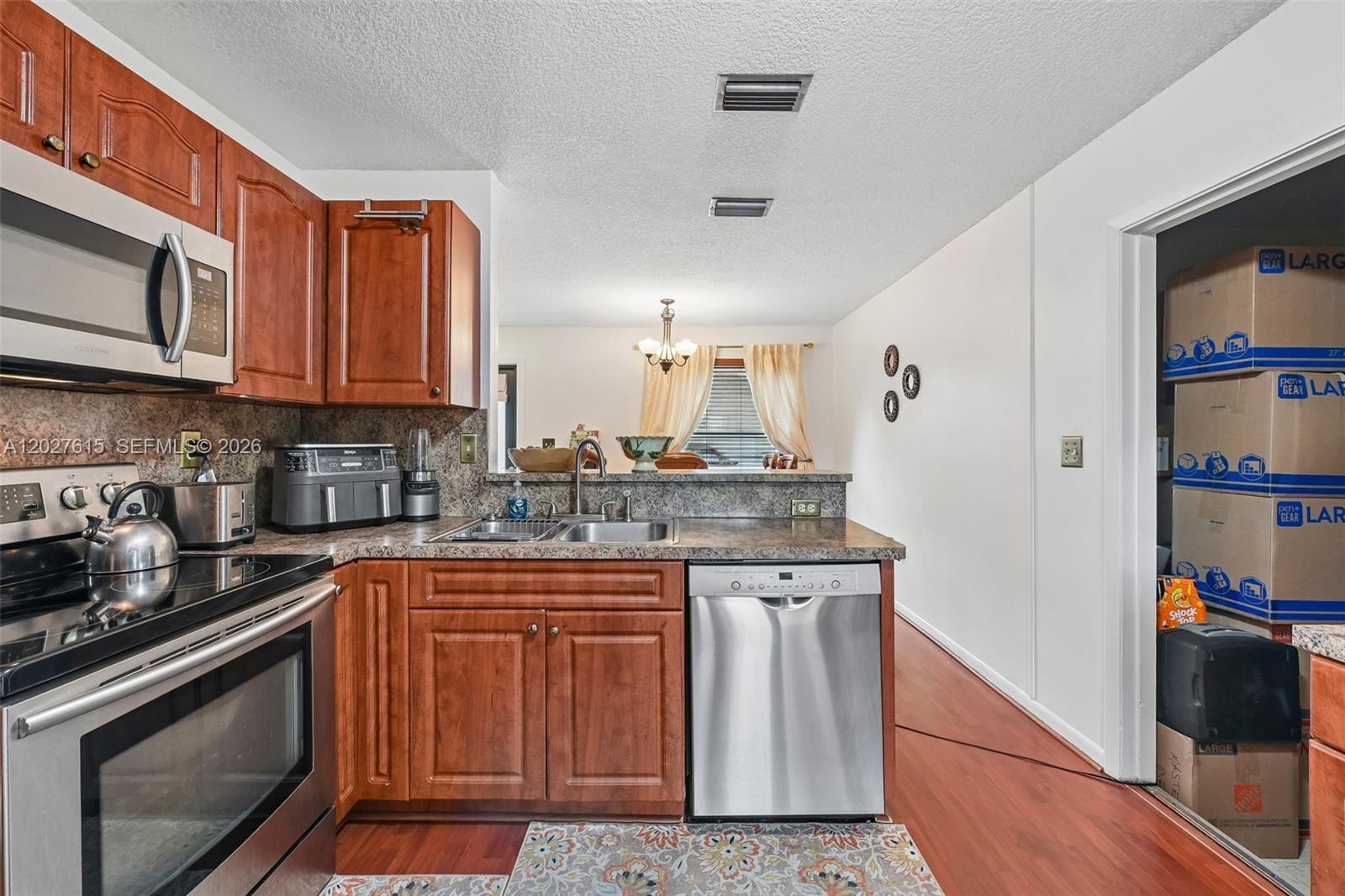 3461 Cluster Road Miramar, FL 33025 - Photo 12 of 31