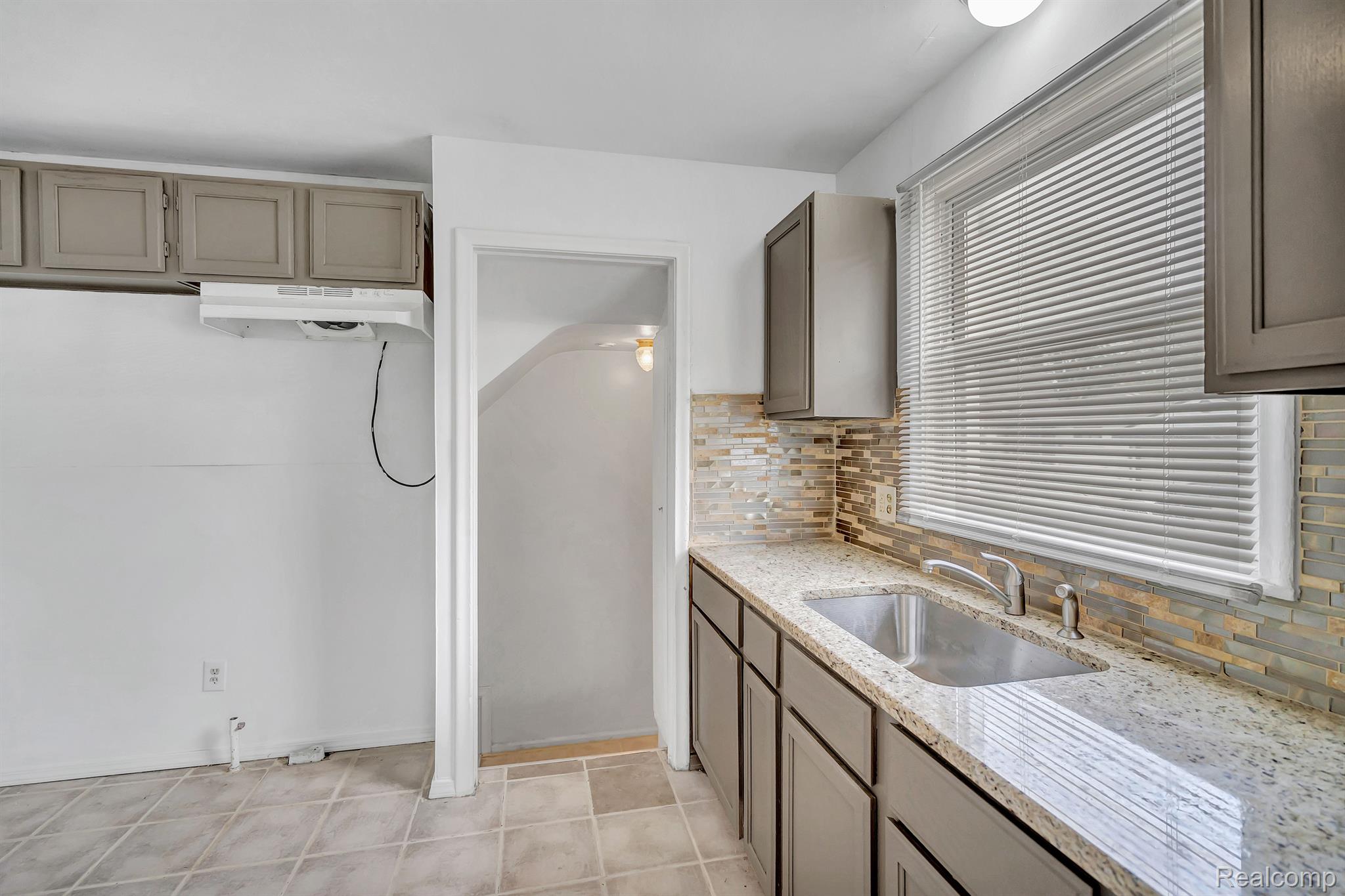 4250 Cadieux Road Detroit, MI 48224 - Photo 12 of 26 Gallery Image 12