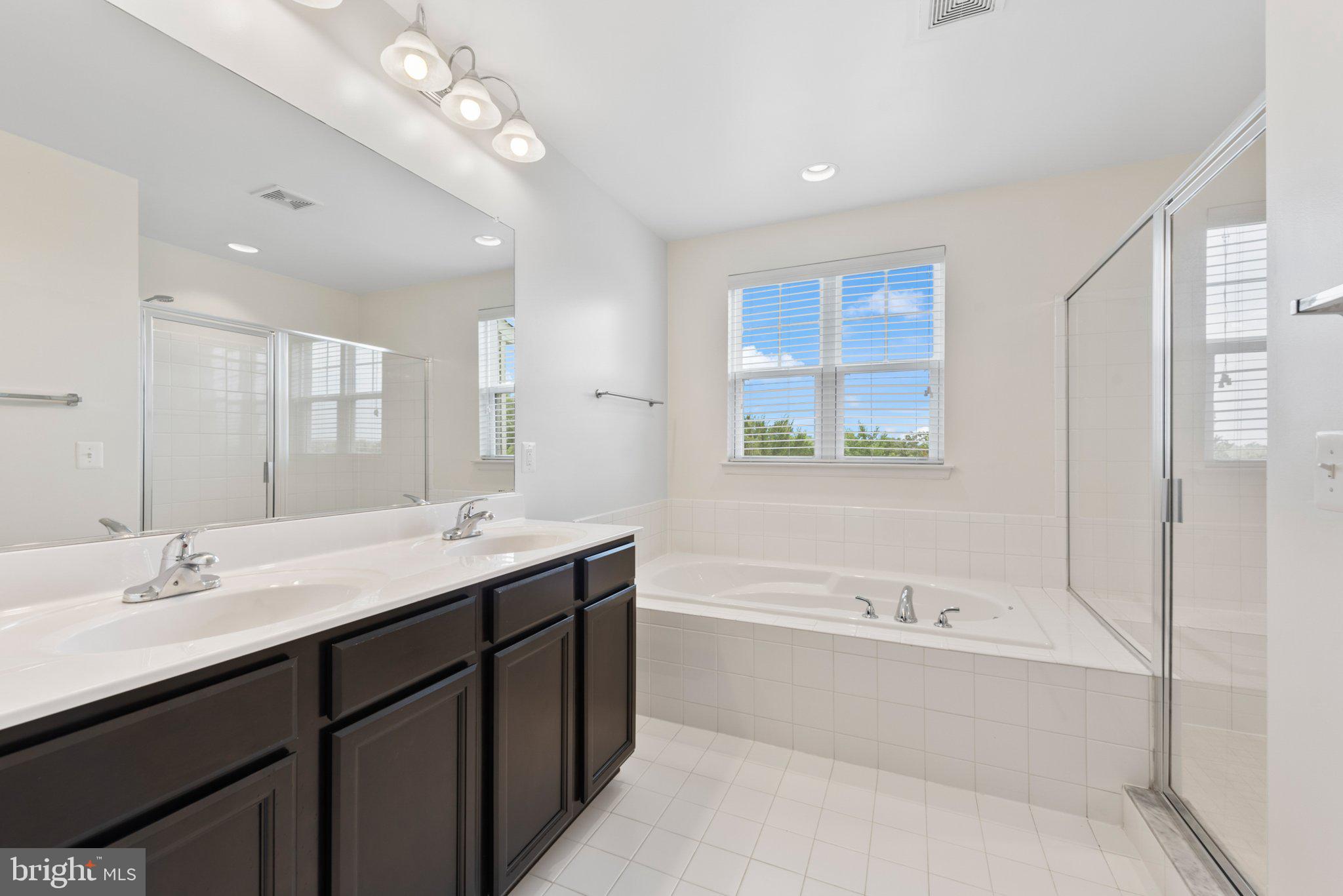 106 Splendor Garden Way Stephenson, VA 22656 - Photo 26 of 31 3rd Level: Primary Bathroom