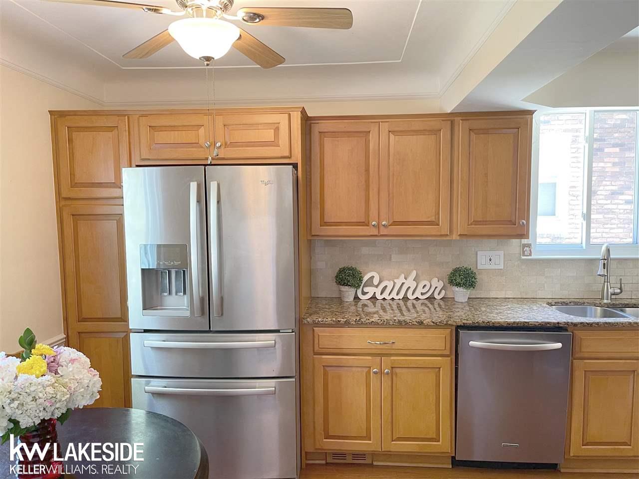 1833 Hampton Road Grosse Pointe, MI 48236 - Photo 12 of 45