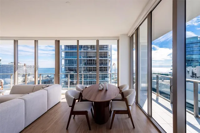 $3,700,000 | 2678 Tigertail Avenue, Unit 1707, Miami, FL 33133