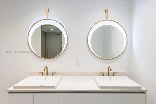 $3,700,000 | 2678 Tigertail Avenue, Unit 1707, Miami, FL 33133