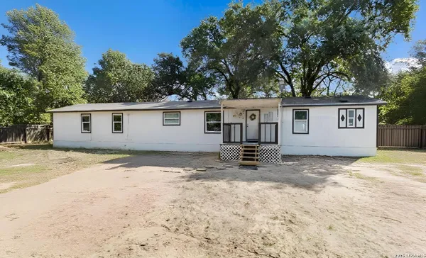 $1,600 | 23414 Dragon Rock Road, Elmendorf, TX 78112