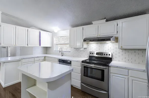 $1,600 | 23414 Dragon Rock Road, Elmendorf, TX 78112