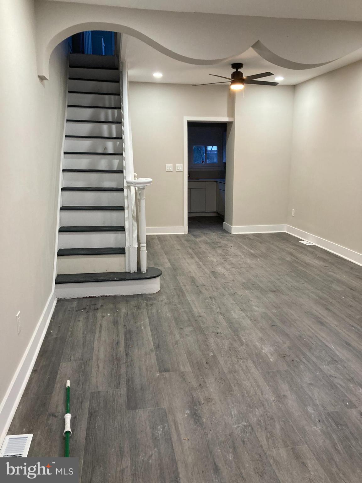 1343 South Hollywood Street Philadelphia, PA 19146 - Photo 2 of 29