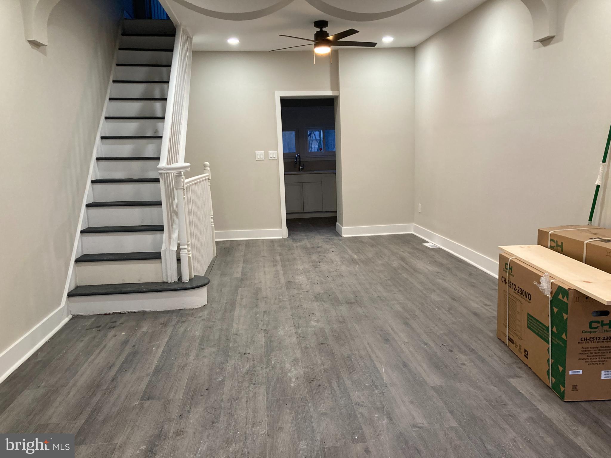 1343 South Hollywood Street Philadelphia, PA 19146 - Photo 3 of 29