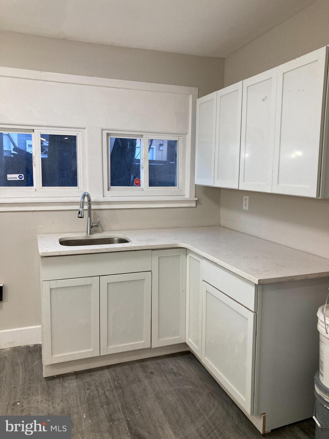 1343 South Hollywood Street Philadelphia, PA 19146 - Photo 6 of 29