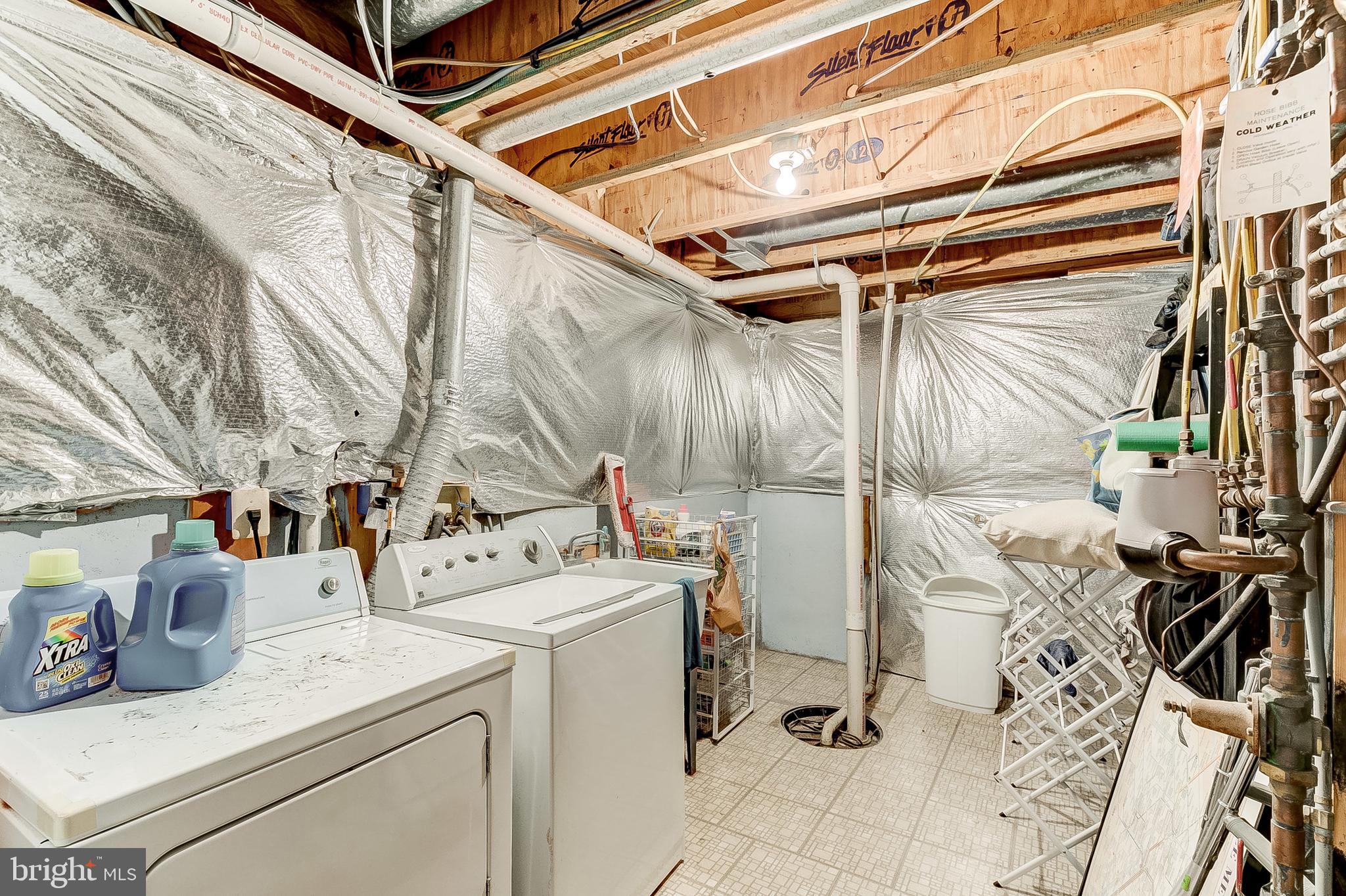 19623 Bruner Way Poolesville, MD 20837 - Photo 33 of 36 Laundry