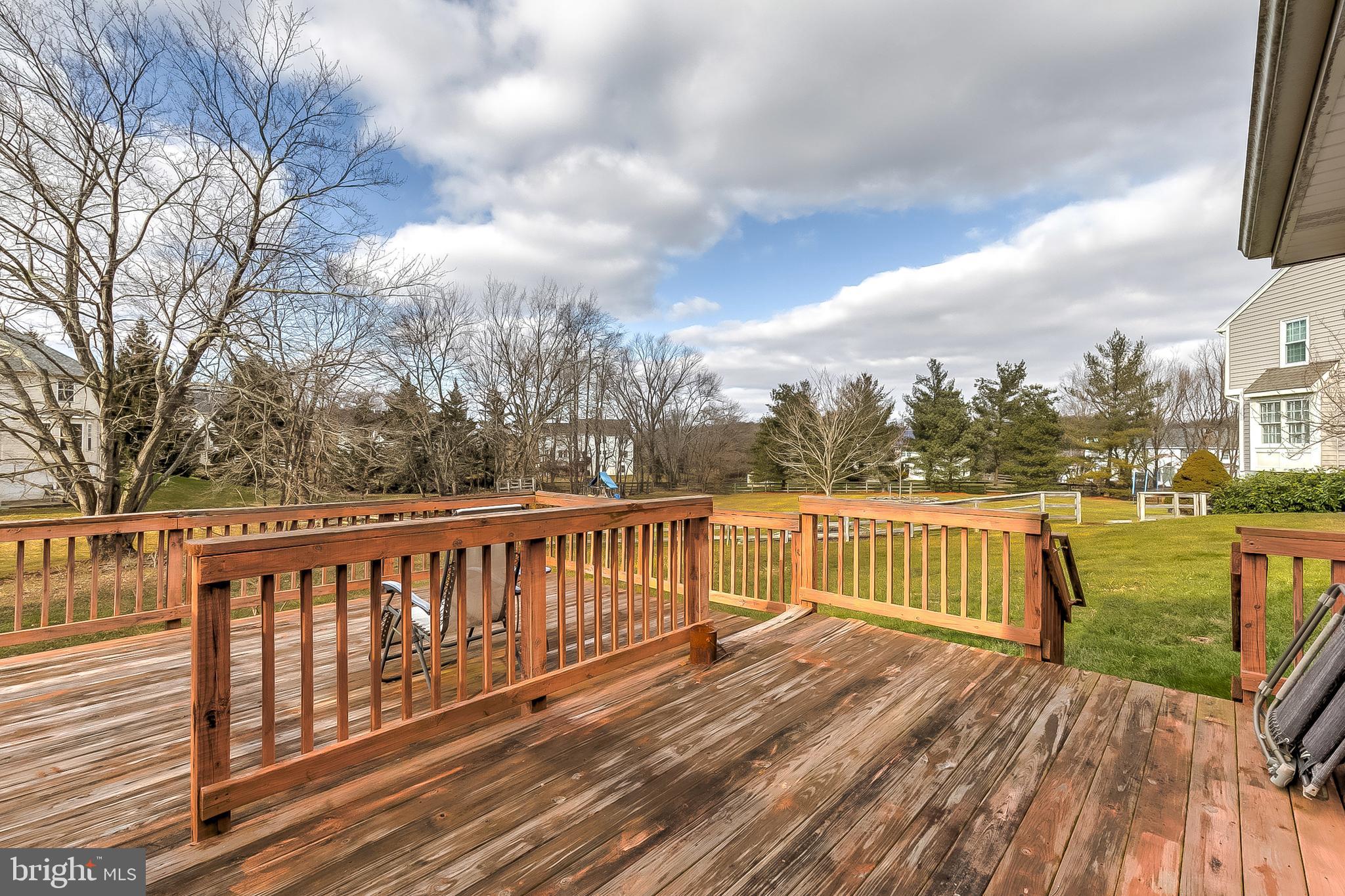 19623 Bruner Way Poolesville, MD 20837 - Photo 35 of 36 Deck