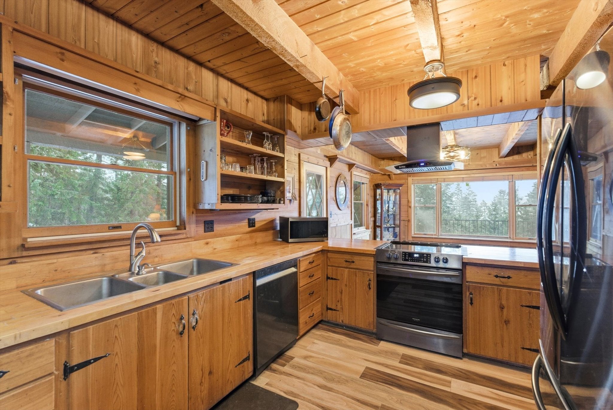 532 Grayling Road Lakeside, MT 59922 - Photo 8 of 35 Gallery Image 8