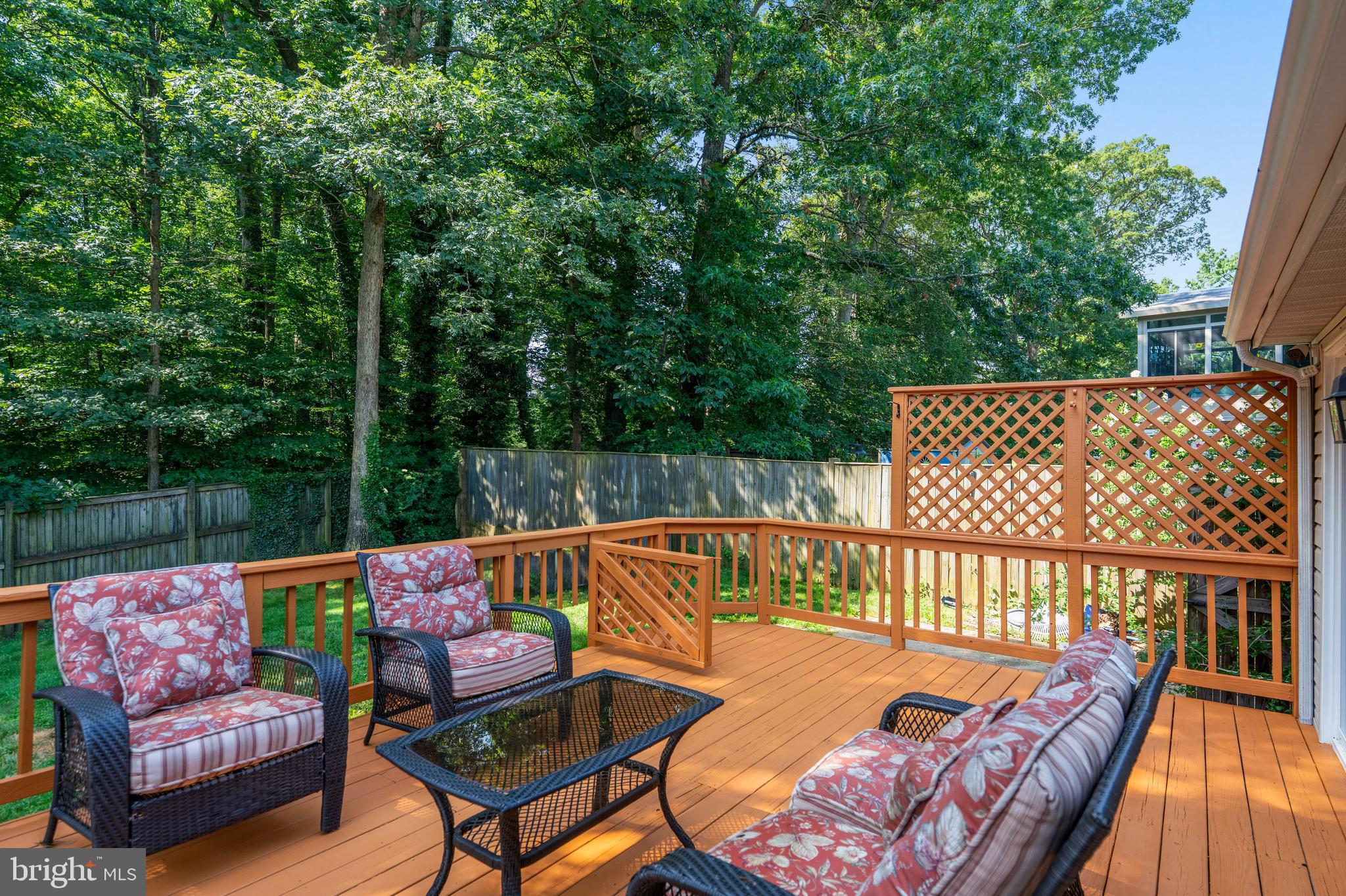 7627 Fallswood Way Lorton, VA 22079 - Photo 4 of 38 a view of a couches in the deck