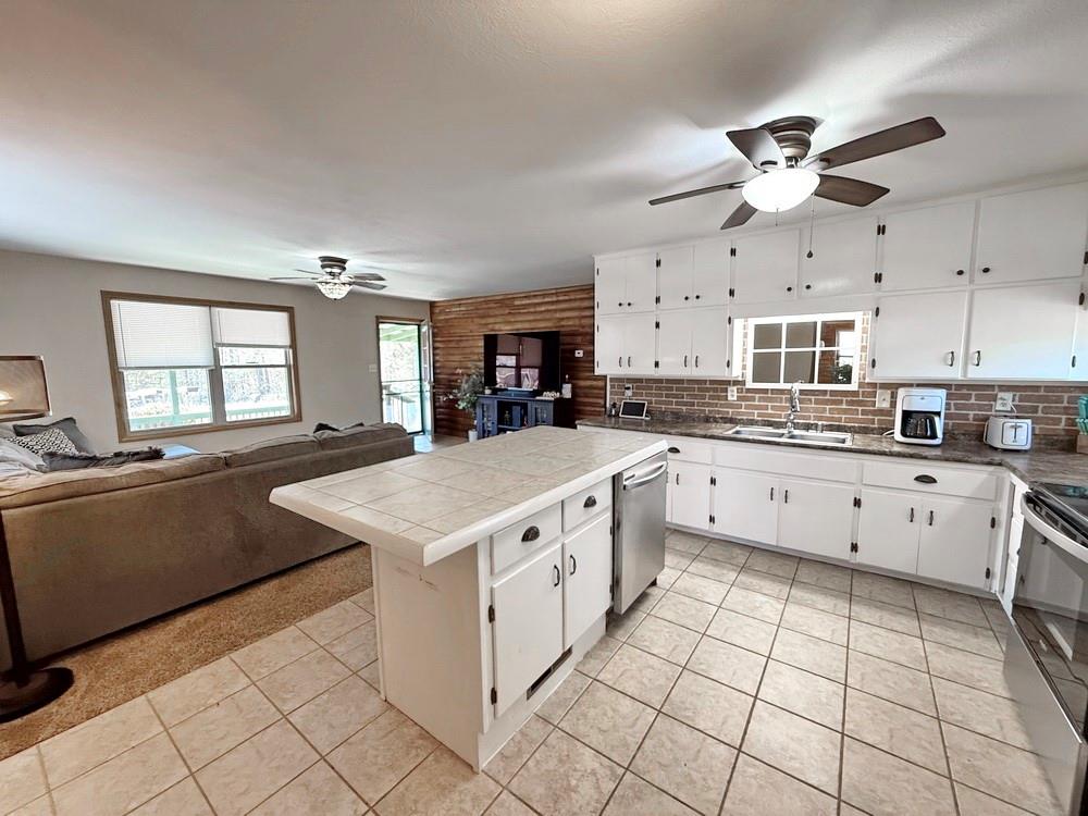 2465 Southwest 453rd Road El Dorado Springs, MO 64744 - Photo 14 of 25