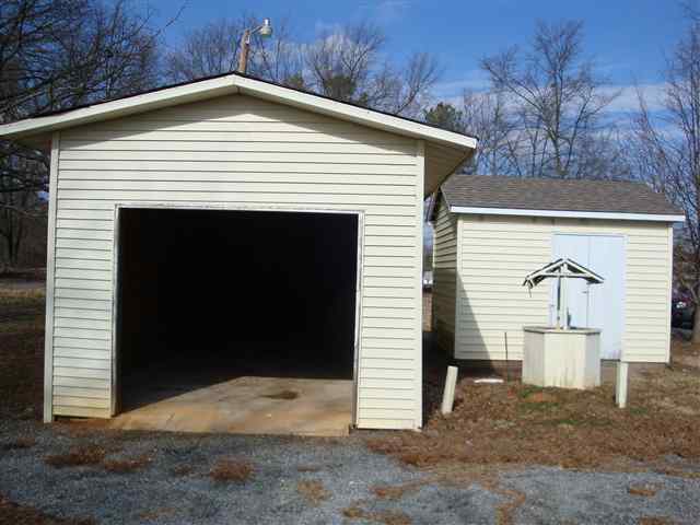 710 Cooley Bridge Road Pelzer, SC 29669 - Photo 3 of 13 Gallery Image 3